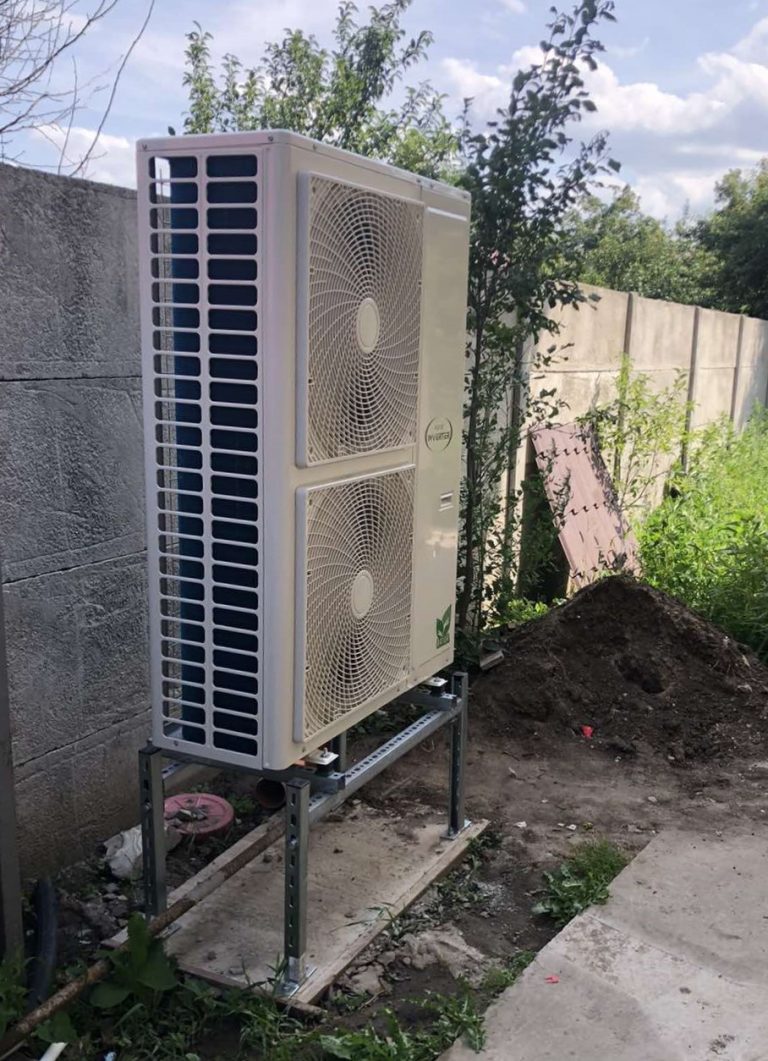 Read more about the article <span lang ="ru">Монтаж теплового насоса Raymer RAY-18DS1-EVI 380V 18 кВт сплит-система в г. Луцк на 200 кв.м.</span>