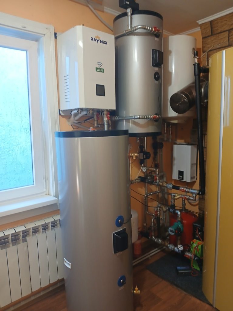 Read more about the article <span lang ="ru">Установка теплового насоса Raymer RAY-18DS1-EVI (220V) в частном доме, с.Магала, Черновицкая обл.</span>