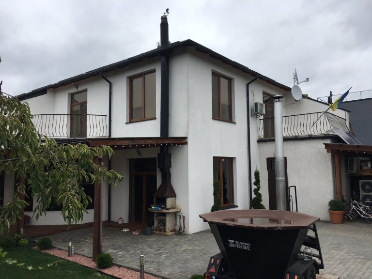 Подробнее о статье <спан lang="ru">Установка теплового насоса Raymer RAY-15MN (220В) в частном доме на 150 м², г-н. Нетишин</охватывать>