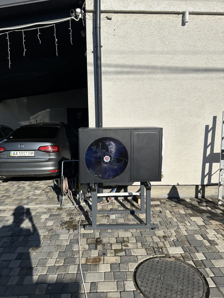 Read more about the article <span lang ="ru">Тепловой насос Raymer RAY-13DS2-EVI | Монтаж в доме на 120 м² в с. Крюковщина</span>