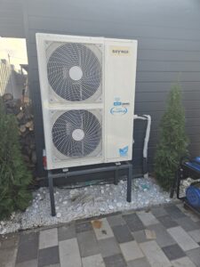 Read more about the article <span lang ="ru">Тепловой насос Raymer RAY-10DS2-EVI на 10 кВт в доме на 110 м² в селе Зазимье</span>