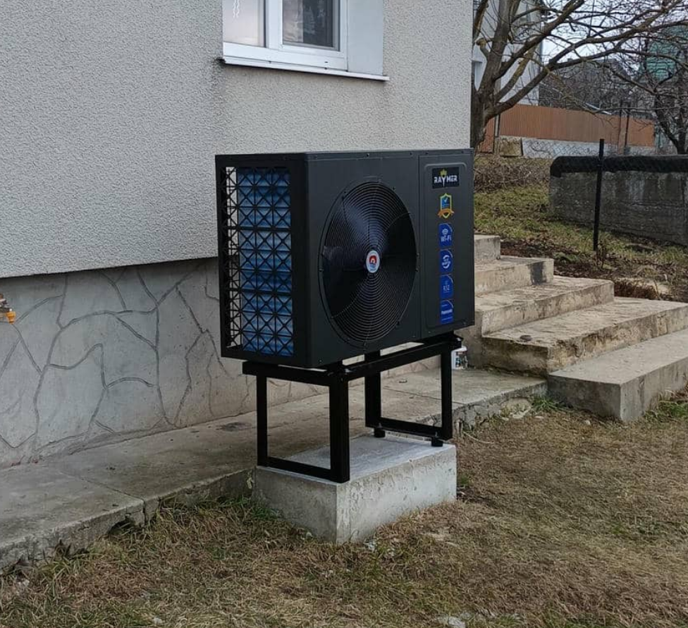 Тепловий насос Raymer RAY-10DS2-EVI | Монтаж в будинку на 120 кв. м в с. Петриків, Тернопільської області