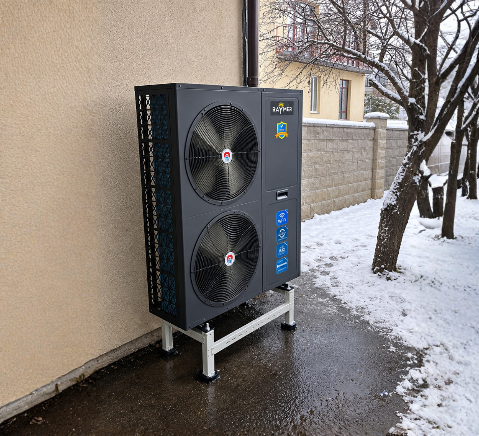 Інверторний тепловий насос Raymer RAY-18DS2-EVI (380V) | Триповерховий будинок на 150 м² в с. Гатне