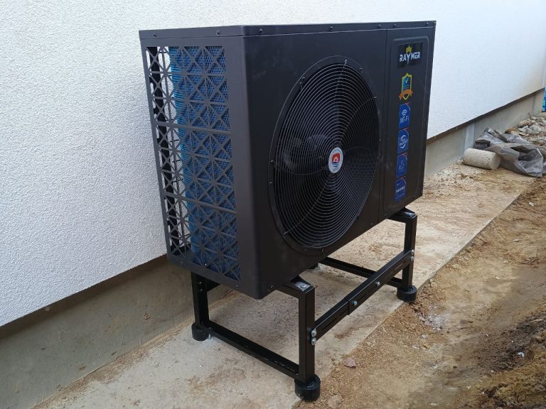 Подробнее о статье <спан lang="ru">Монтаж теплового насоса под лестницей Raymer RAY-13DS2-EVI на 13 кВт | Софиевская Борщаговка, дом на 120 м²</охватывать>