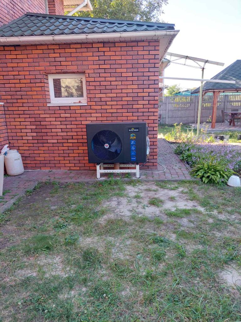 Read more about the article <span lang ="ru">Тепловой насос Raymer RAY-10DS2-EVI на 10 кВт. Монтаж в с. Вишенки, Киевская область</span>
