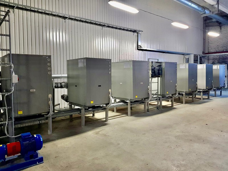 RAYMER расширяет модельный ряд тепловых насосов для охлаждения воды серии HeatMax до 250 кВт.