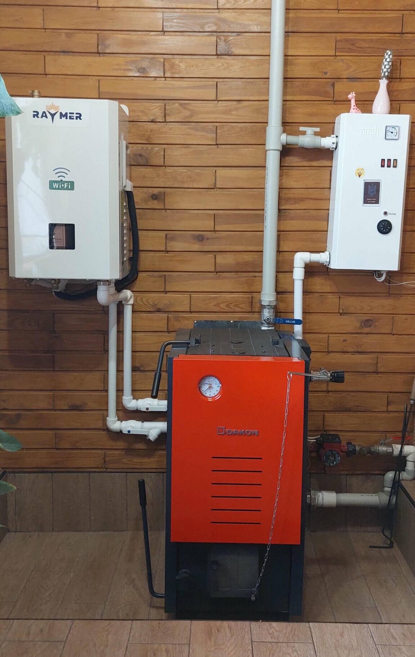 Монтаж теплового насоса Raymer RAY-15DS1-EVI (220V) в частном доме, г. Килия