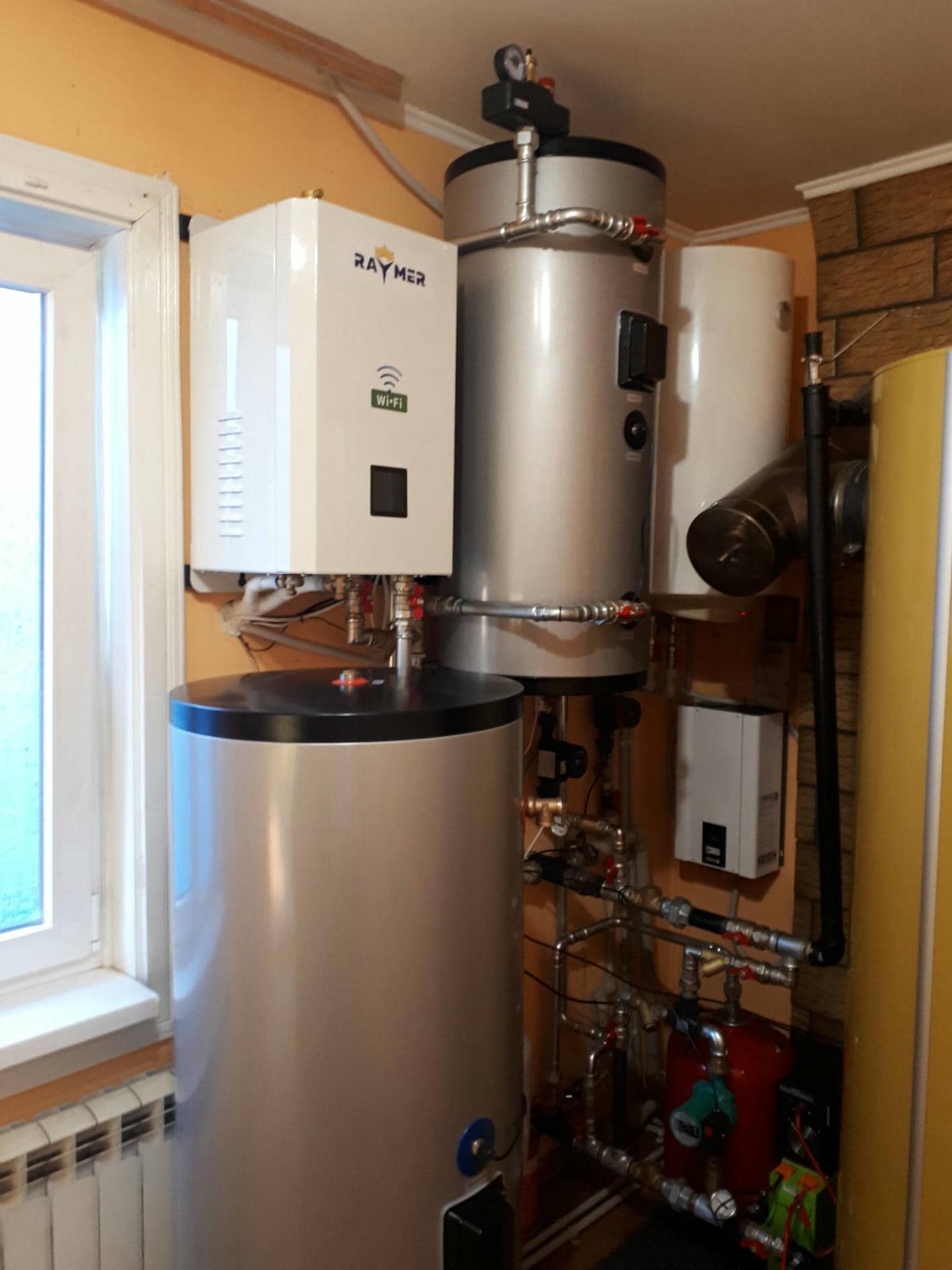 Установка теплового насоса Raymer RAY-18DS1-EVI (220V) в частном доме, с.Магала, Черновицкая обл.
