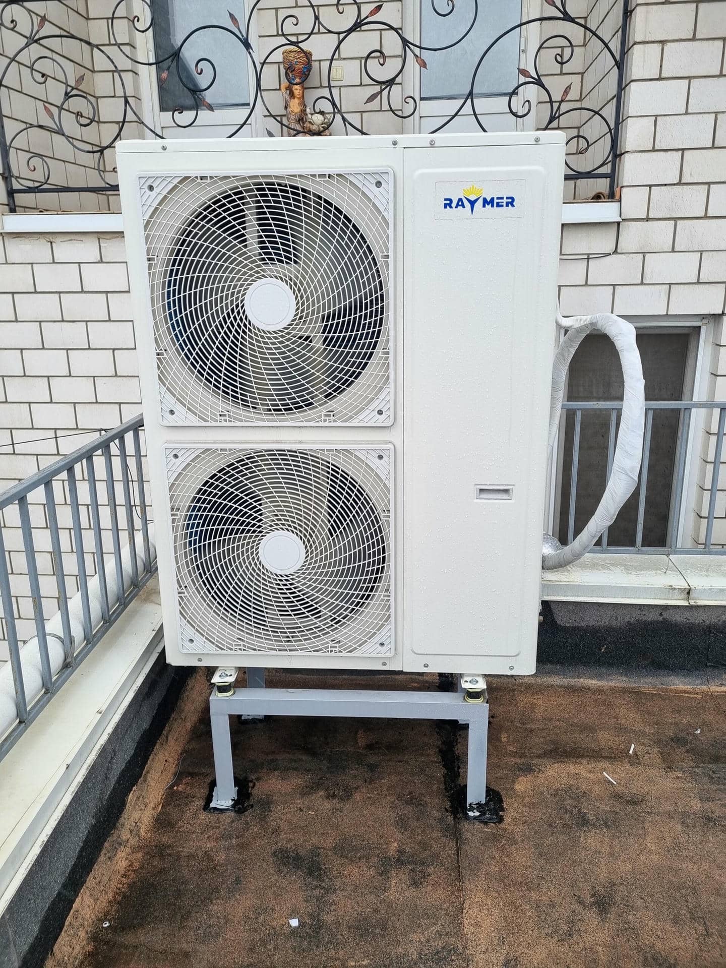 Монтаж теплового насоса Raymer RAY-18DS1-EVI (220V) на 18 кВт | м. Могилев-Подольск дом на 180 кв.м